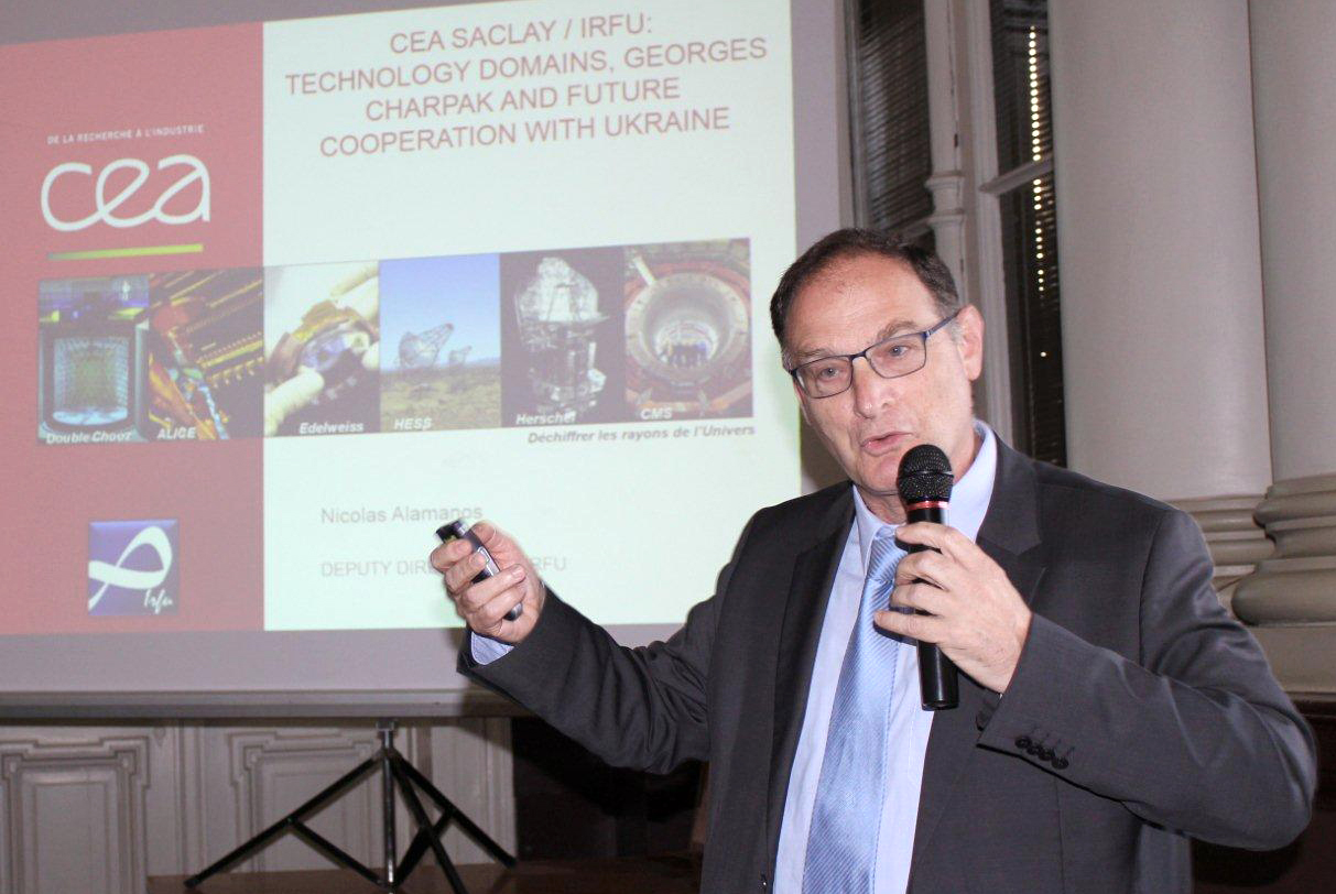  ͳ ,        (CEA-Saclay, )
